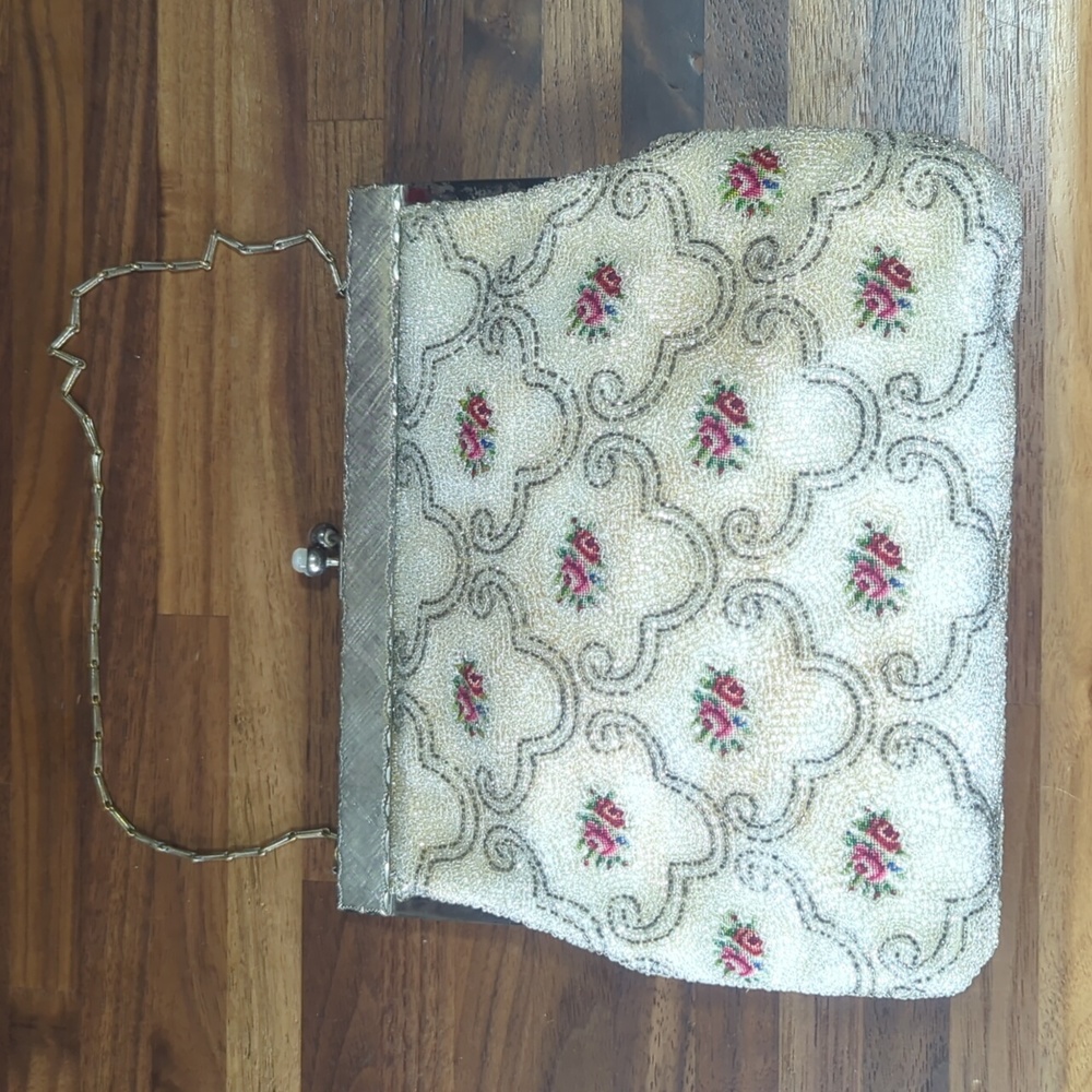 Vintage glass beaded embroidered small clutch handbag silver tone clasp